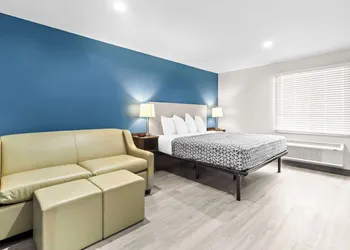 Woodspring Suites South Houston Hobby hotel thumbnail 8