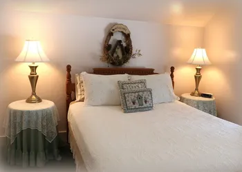 Greenwood Manor Inn hotel thumbnail 3