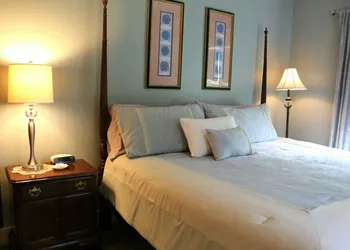 Greenwood Manor Inn hotel thumbnail 7