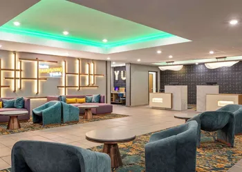 La Quinta Inn & Suites By Wyndham Yuma hotel thumbnail 3