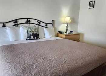 Antlers Inn hotel thumbnail 8