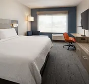 Holiday Inn Express & Suites Fresno Airport by IHG hotel detail image 5
