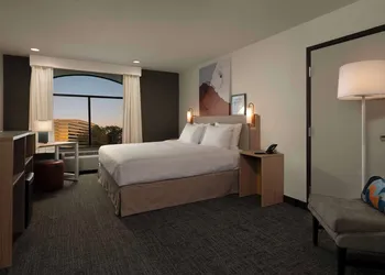 Spark by Hilton Houston Bush Intercontinental Airport hotel thumbnail 4