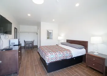 Signal Hill Motel hotel thumbnail 8