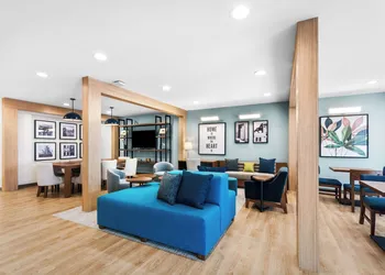 Everhome Suites Lexington - Horse Park hotel thumbnail 2