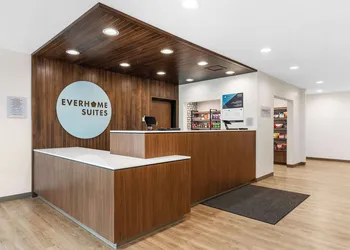 Everhome Suites Lexington - Horse Park hotel thumbnail 3