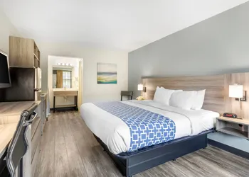 Suburban Studios Tysons Corner hotel thumbnail 5