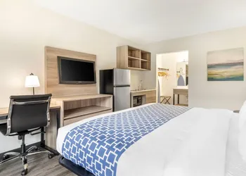 Suburban Studios Tysons Corner hotel thumbnail 6