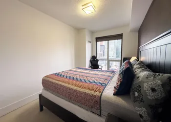 Luxury Suite by CN Tower & Free Parking hotel thumbnail 5