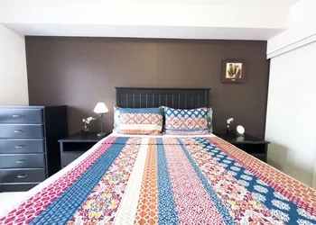 Luxury Suite by CN Tower & Free Parking hotel thumbnail 6