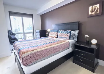 Luxury Suite by CN Tower & Free Parking hotel thumbnail 7