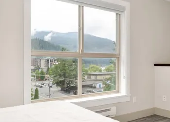 Harrison Hot Springs hotel thumbnail 7