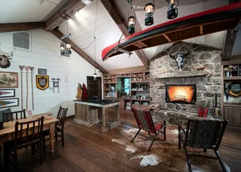 Camp Long Creek hotel thumbnail 2