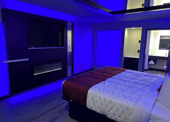 Imperial Suites hotel thumbnail 5