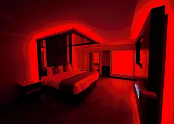 Imperial Suites hotel thumbnail 6