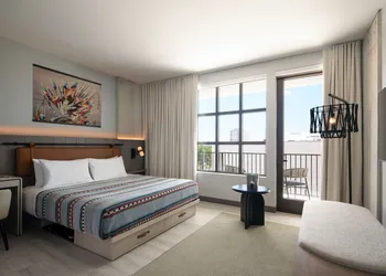Moxy St. Petersburg Downtown hotel thumbnail 7