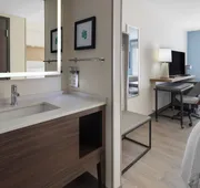 Holiday Inn Hotel and Suites Richmond West End by IHG hotel detail image 4