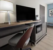 Holiday Inn Hotel and Suites Richmond West End by IHG hotel detail image 5