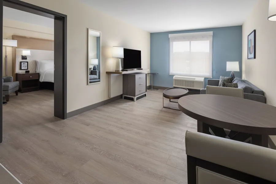 Holiday Inn Hotel and Suites Richmond West End by IHG hotel detail image 6