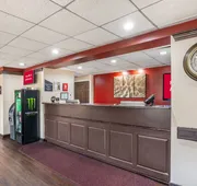 HomeTowne Studios by Red Roof Lancaster hotel detail image 4