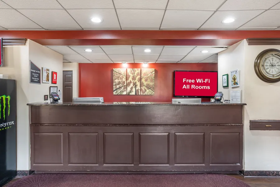 HomeTowne Studios by Red Roof Lancaster hotel detail image 6