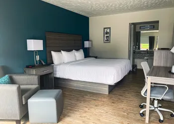 Baymont by Wyndham Lumberton NC hotel thumbnail 5
