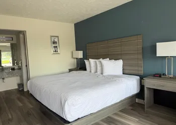 Baymont by Wyndham Lumberton NC hotel thumbnail 7