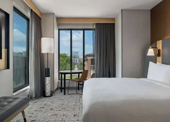 Tempo By Hilton Louisville Downtown Nulu hotel thumbnail 8