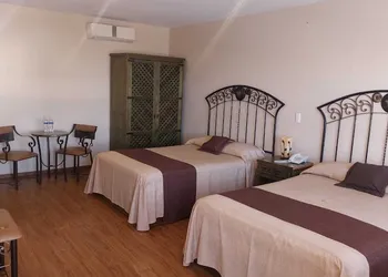 Línea Divisoria hotel thumbnail 7