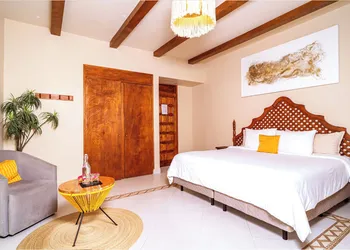 Enigmatic Boutique Hotel hotel thumbnail 5