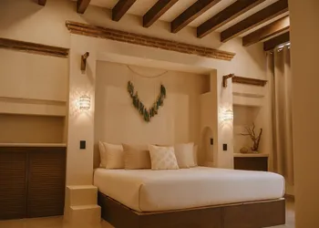 Enigmatic Boutique Hotel hotel thumbnail 8