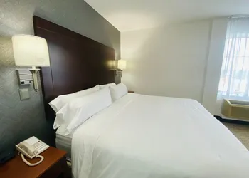 La Quinta by Wyndham Reynosa hotel thumbnail 8