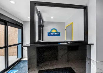 Days Inn by Wyndham New York Chinatown hotel thumbnail 3
