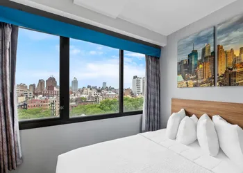 Days Inn by Wyndham New York Chinatown hotel thumbnail 6