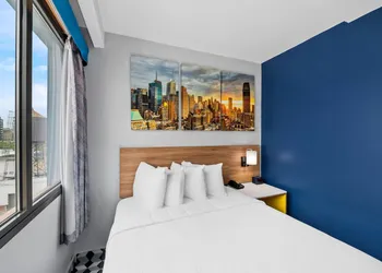 Days Inn by Wyndham New York Chinatown hotel thumbnail 8