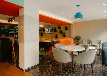 Vista Express Guadalajara Expo SureStay Collection by BW hotel thumbnail 6