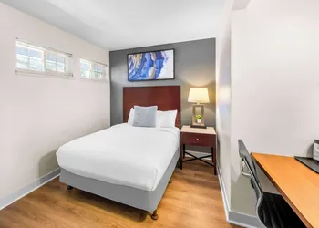 Quality Inn & Suites Jackson hotel thumbnail 8