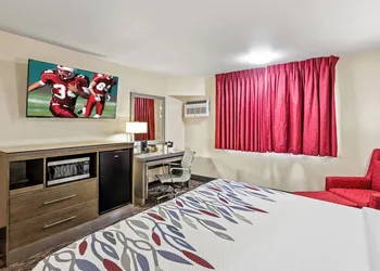Red Roof Inn Yuba City Bonanza - Marysville hotel thumbnail 5