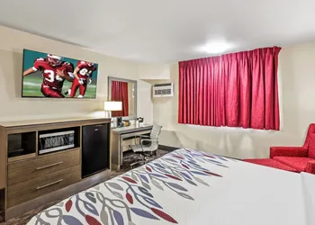 Red Roof Inn Yuba City Bonanza - Marysville hotel thumbnail 5