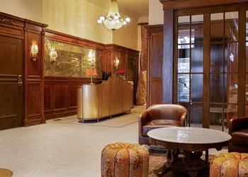 Hotel Cleo, Knoxville Downtown, a Tribute Portfolio Hotel hotel thumbnail 2