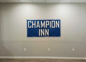 Champion Inn hotel thumbnail 7