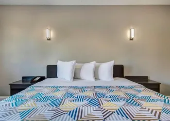 Studio 6 Suites Springfield, OH hotel thumbnail 5