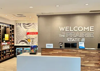 Hampton Inn & Suites Chicago Medical District UIC hotel thumbnail 3