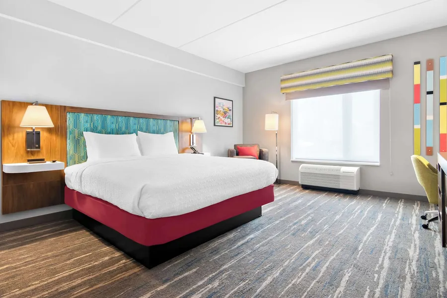Hampton Inn & Suites Chicago Medical District UIC hotel detail image 6
