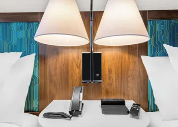 Hampton Inn & Suites Chicago Medical District UIC hotel thumbnail 7