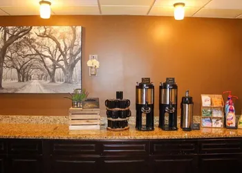 Home Inn Woods Hotel hotel thumbnail 6
