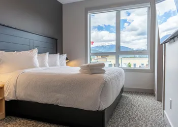 Basecamp Suites Revelstoke hotel thumbnail 3