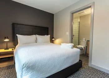 Basecamp Suites Revelstoke hotel thumbnail 4
