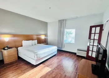 Studio 6 Extended Stay - Savannah, GA - Gateway & I-95 hotel thumbnail 5