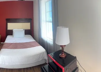 Ridgeway INN hotel thumbnail 2
